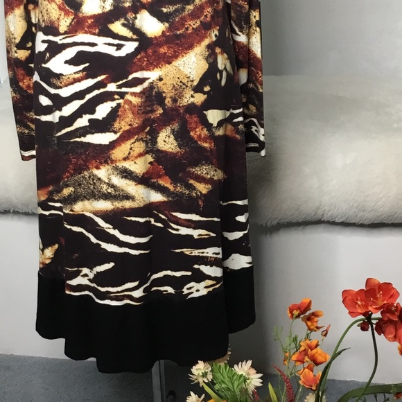 Karen Kane Women's animal print Rayon scoop Neck Long Sleeve Midi Dress size M - Picture 8 of 14